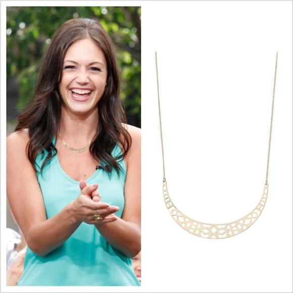:: Stella & Dot GOLD Avalon Crescent Necklace - Picture 5 of 7